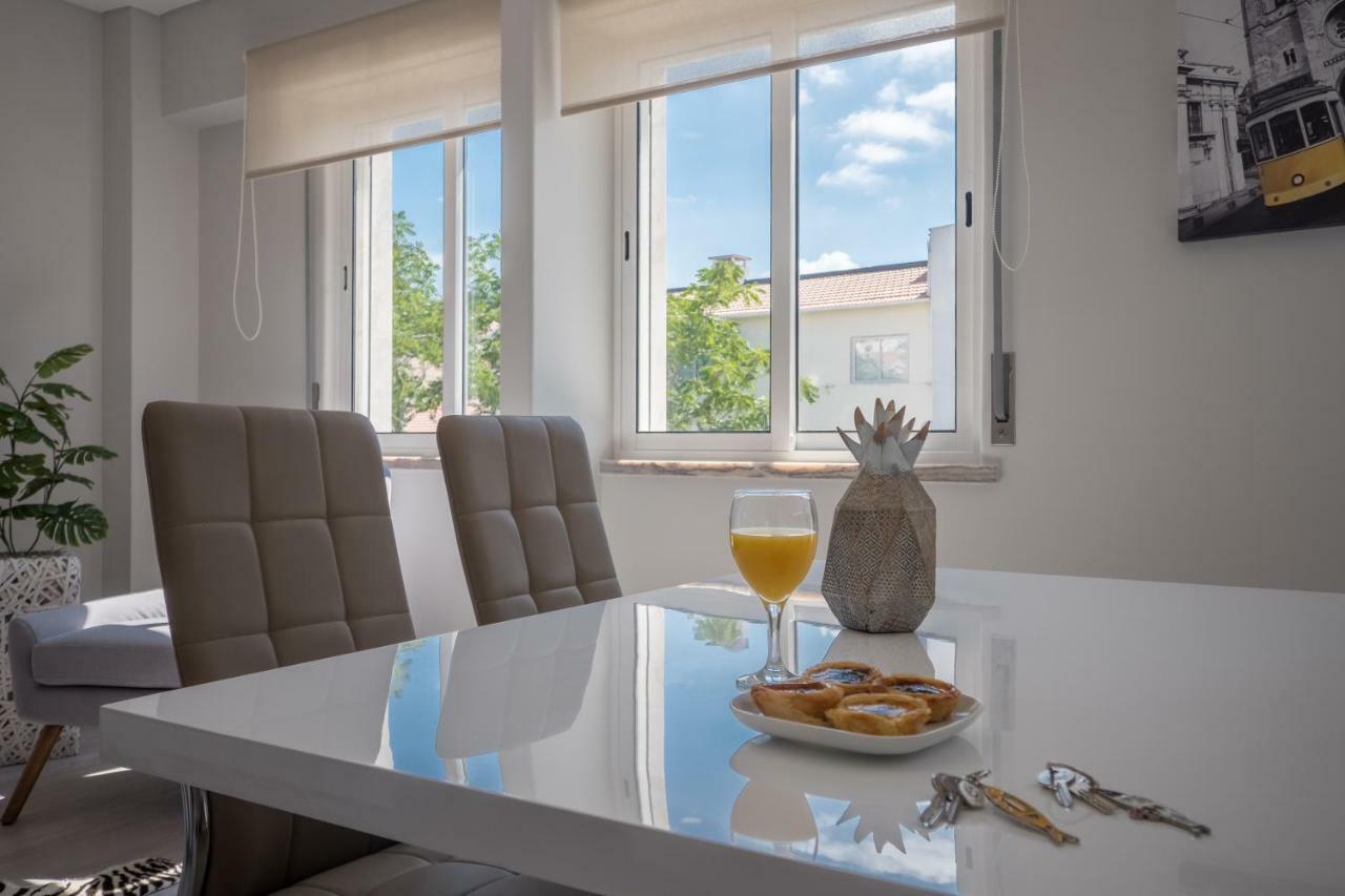 Rent4Rest Sao Bento Charming Apartment Lisbon Bagian luar foto