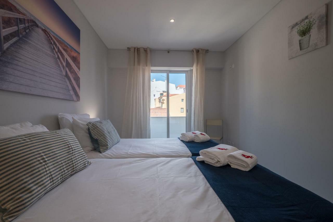 Rent4Rest Sao Bento Charming Apartment Lisbon Bagian luar foto