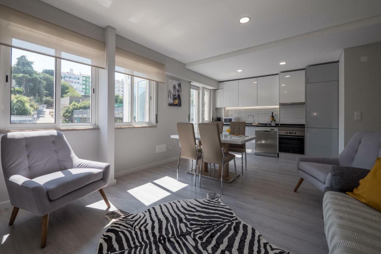 Rent4Rest Sao Bento Charming Apartment Lisbon Bagian luar foto